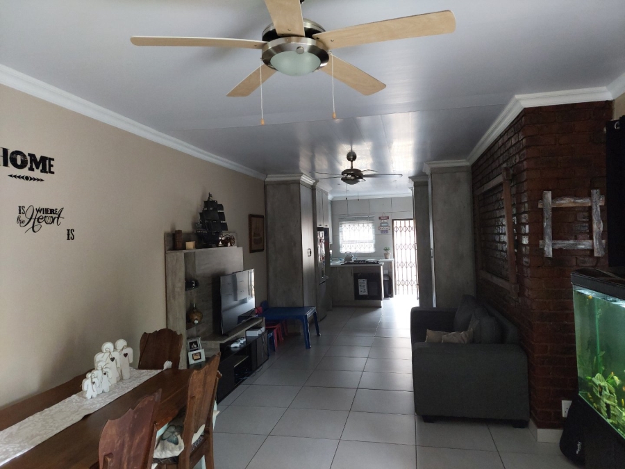 To Let 3 Bedroom Property for Rent in Riebeeckstad Free State